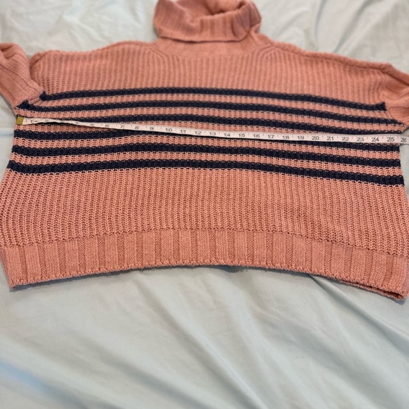 NWT SO Sz:L Pink Navy Stripes Turtleneck Oversized Cropped Pullover Sweater. - Picture 3 of 9